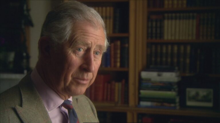 Prins Charles haalt hard uit: “daar hebben Harry en Meghan niks over te zeggen”