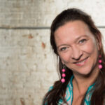 Ann Pira: “ik heb huiswerk gekregen bij Thuis”