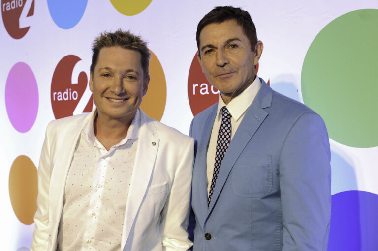 Luc Appermont kijkt incognito naar man Bart Kaëll