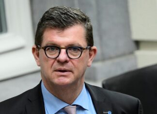 Bart Tommelein blundert met post op Facebook