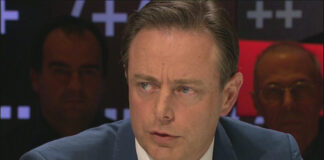 “Bart De Wever laat makkelijke oplossing volledig links liggen”