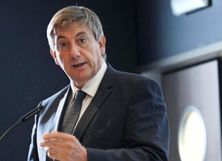 Jan Jambon gul met complimenten richting cultuursector