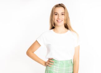 Wordt dit de opvolgster van Martine Tanghe bij Het Journaal? Amber Janssens