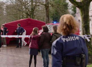 Makers van Thuis: “dat is de enige manier om onze opnameset te bezoeken”