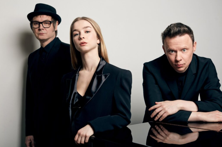 Hooverphonic schrapt nieuw album met Luka