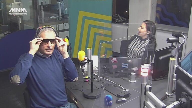 Gert Verhulst toont ooglidcorrectie in Grote Peter Van de Veire Ochtendshow