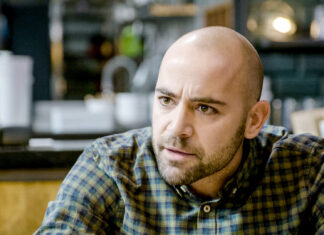 Familie-acteur Jo Hens houdt uitdaging niet vol: “mijn lijf heeft er last mee” Jo Hens