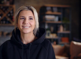 Broer Julie haalt uit naar internettrollen