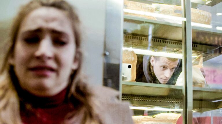 Is slechterik Simon terug in ‘Familie’?