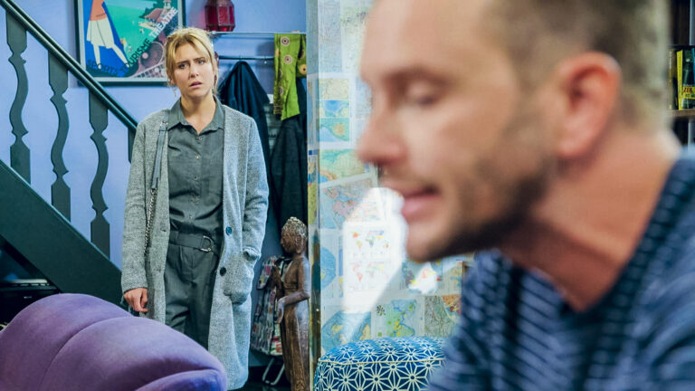 Makers van ‘Familie’ gaan in de fout: ‘nu weet iedereen het’