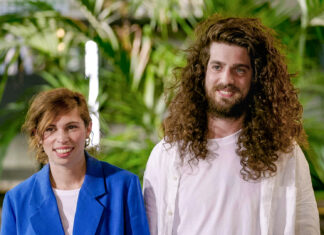 Harry en Jerina zetten enkele bijzondere mensen in de bloemetjes