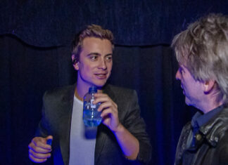 Niels Destadsbader over cafébezoekjes: “daar heeft mijn vriendin het moeilijk mee”