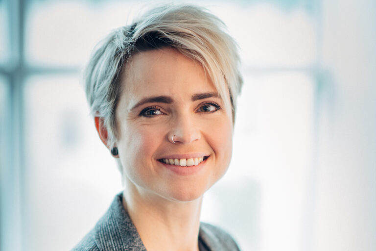 Marianne Devriese uit Familie: “ik heb het echt moeilijk gehad” Marianne Devriese uit Familie: “ik heb het echt moeilijk gehad”