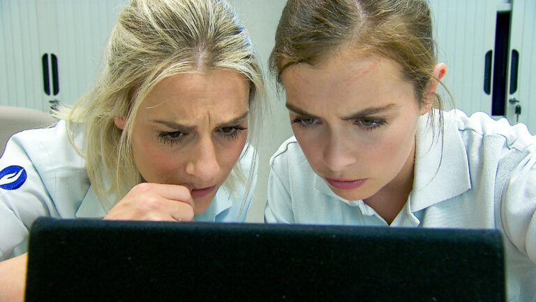 Vriendinnen uit De Buurtpolitie laten fans watertanden