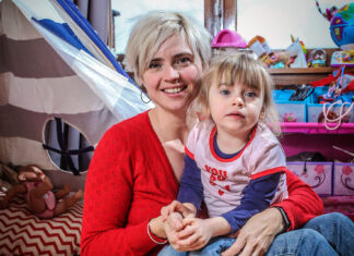 Marianne Devriese in tranen bij afscheid dochtertje Pippa