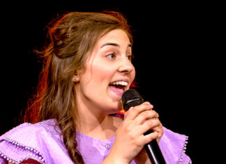 Elise uit K2 Zoekt K3 ontkent geruchten: “dat klopt niet”