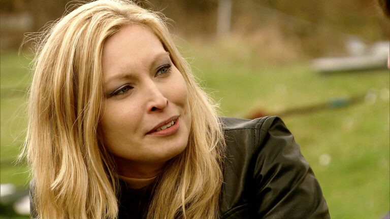 Roos Van Acker onthult: “ooit een triootje gehad”