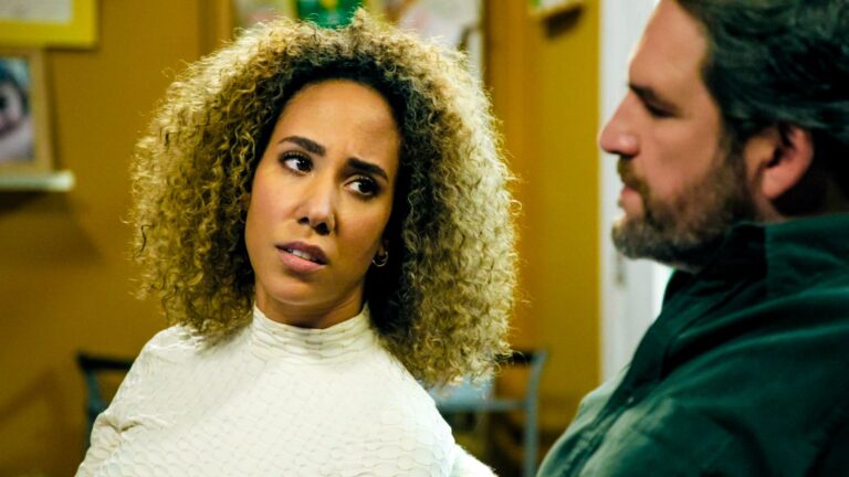 Familie-actrice Belinda Voorspoels doet vreemde uitspraak: “dat doe ik niet graag”