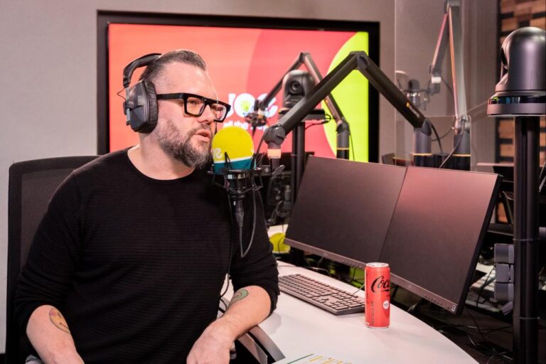 Alex Agnew: ‘Verloofde gedumpt voor nieuwe vriendin’