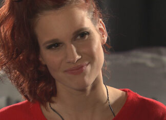 Hanne van K3 zwaait met worsten: “leuk toch?”