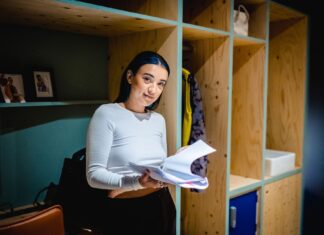 Familie-actrice Cyra Gwynth beleeft heftig moment: “ik begon meteen te huilen”