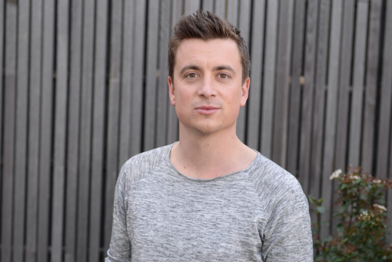 Niels Destadsbader in tranen: “ze is haar mama verloren”