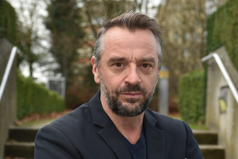 “Tom Waes bang voor aanrakingen”