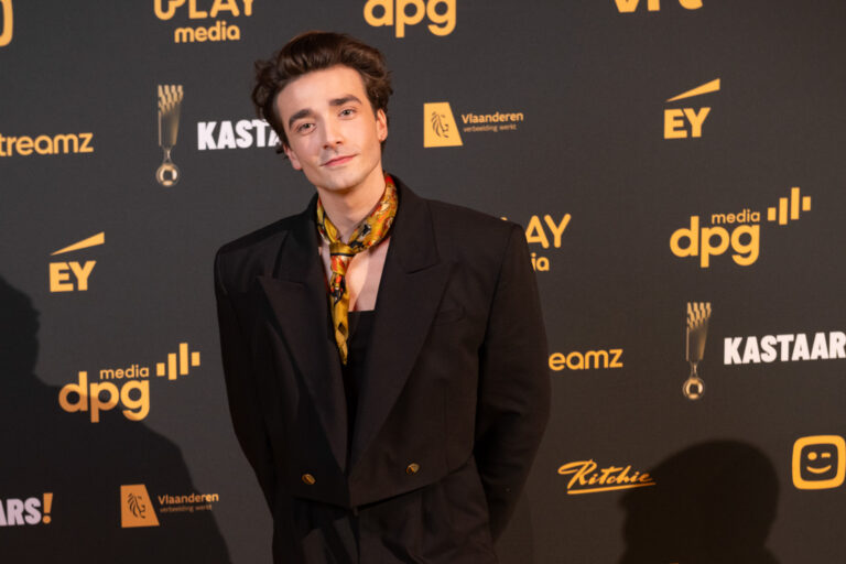 Aaron Blommaert schept duidelijkheid over exit bij Familie